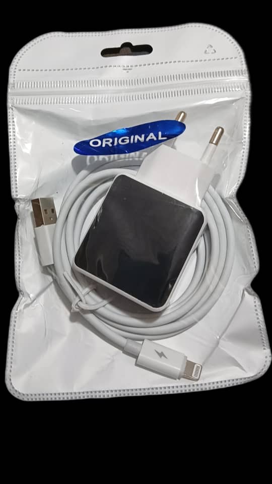 FIRST CHARGER WITH FANTOM CABLE
